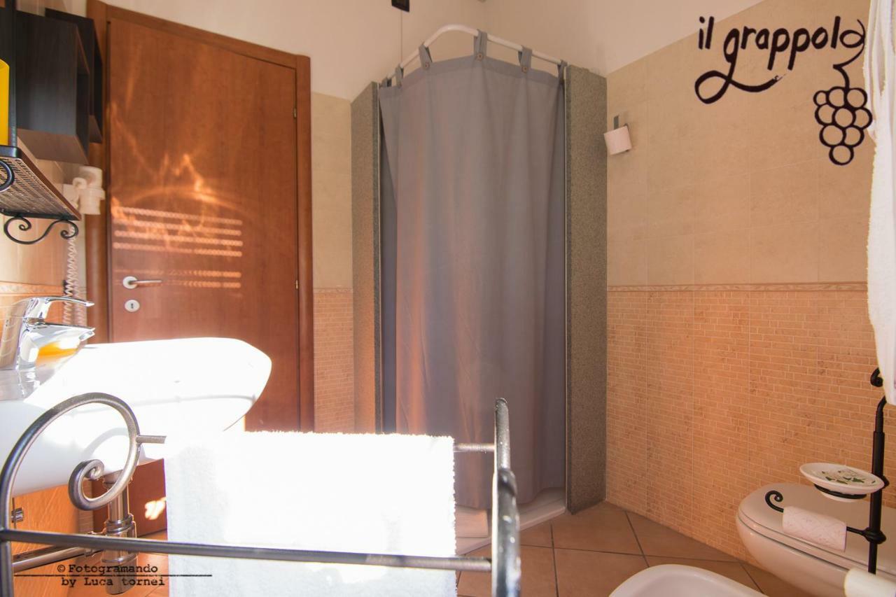 B&B Il Grappolo Foresteria Lombarda Sirmione Eksteriør billede